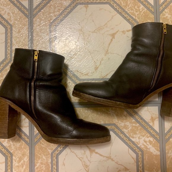 APC black leather ankle boots with wooden heel - Picture 3 of 5